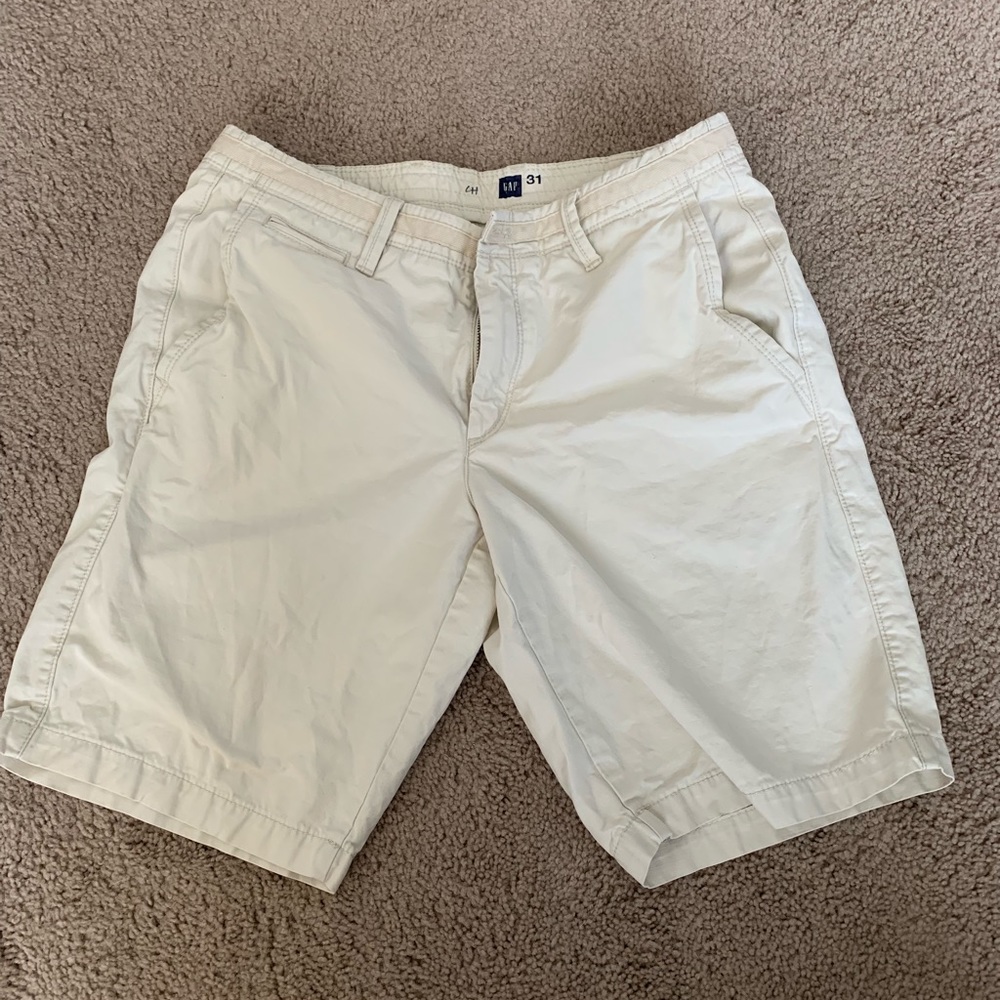Gap Khaki Shorts!